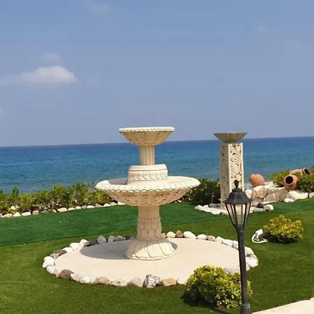 Holiday home Luxury Beachfront With A Pool *