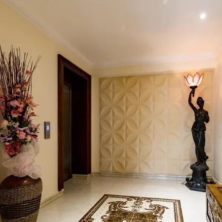 Luxury Beachfront With A Pool בית נופש *