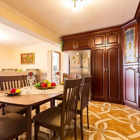 Luxury Beachfront With A Pool *