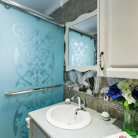 Luxury Beachfront With A Pool *