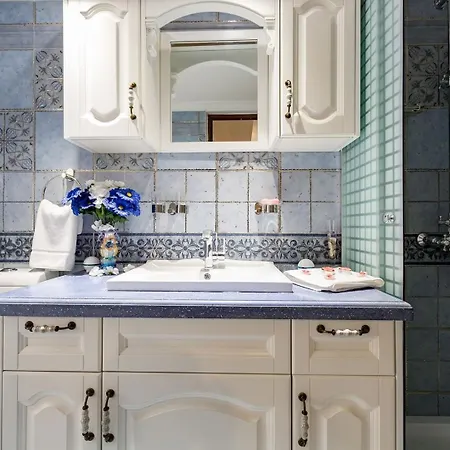 Luxury Beachfront With A Pool