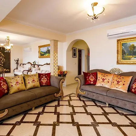 Luxury Beachfront With A Pool