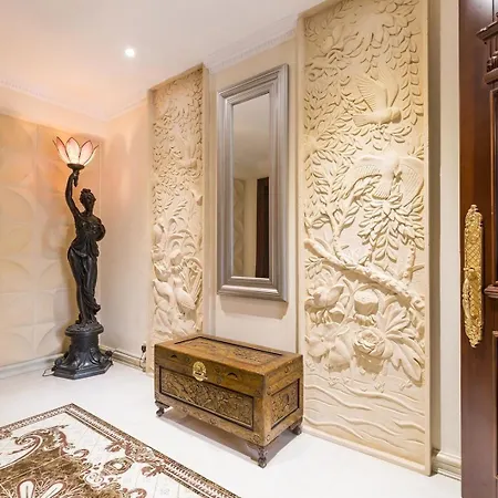 Luxury Beachfront With A Pool Ajía Marína