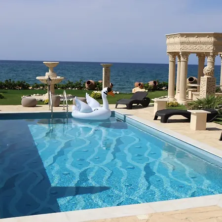 Nyaraló Luxury Beachfront With A Pool