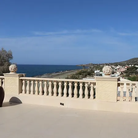 Luxury Beachfront With A Pool *