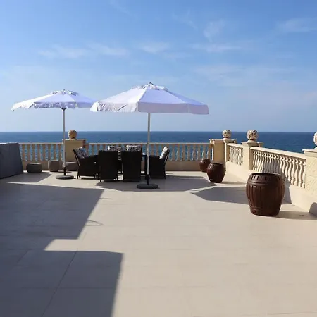 Luxury Beachfront With A Pool * אייה מרינה