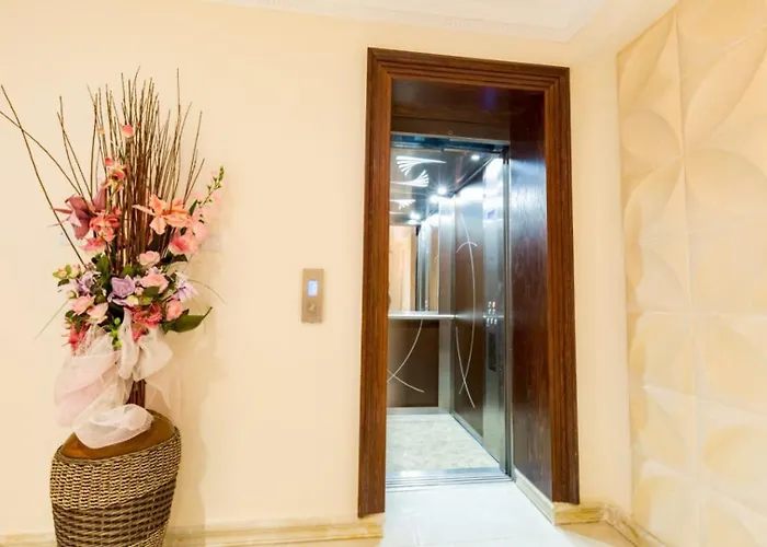 Luxury Beachfront With A Pool 別荘 *