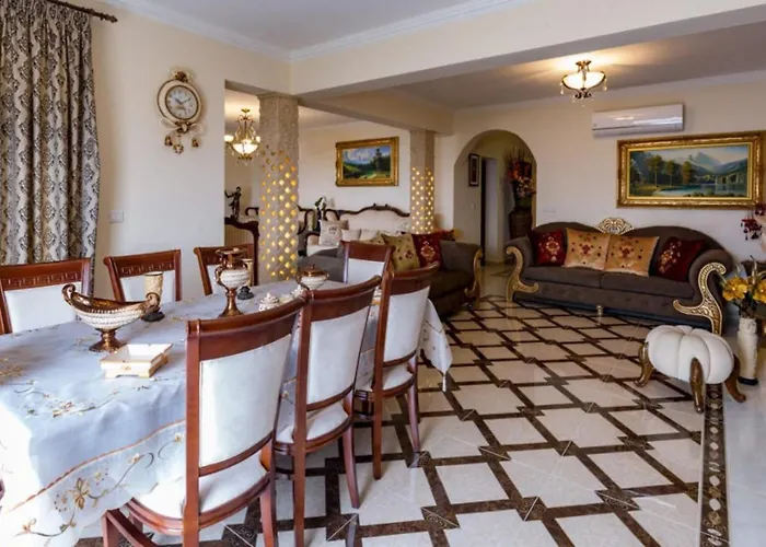 Luxury Beachfront With A Pool 別荘 Ayia Marina