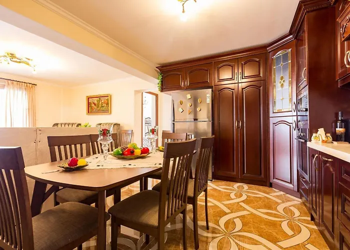 Luxury Beachfront With A Pool *