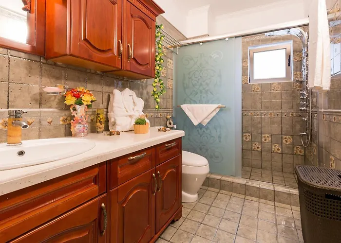 別荘 Luxury Beachfront With A Pool *