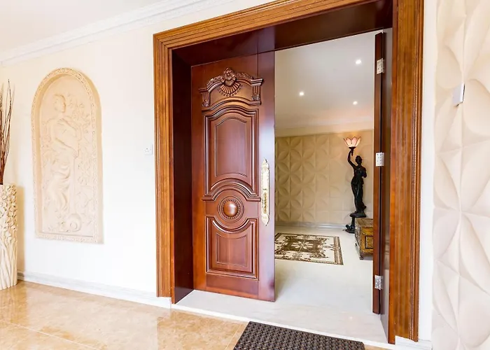 Luxury Beachfront With A Pool Ayia Marina