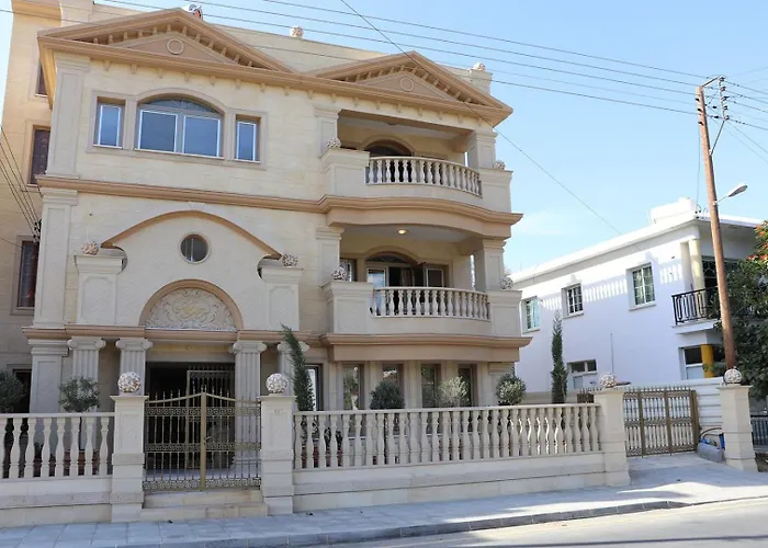 Luxury Beachfront With A Pool