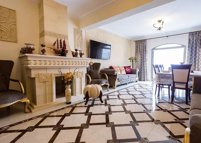 別荘 Luxury Beachfront With A Pool *