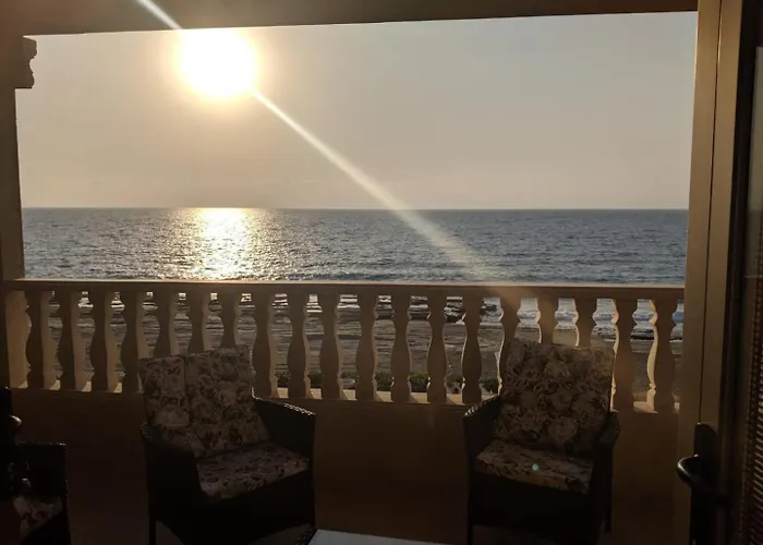 Luxury Beachfront With A Pool *