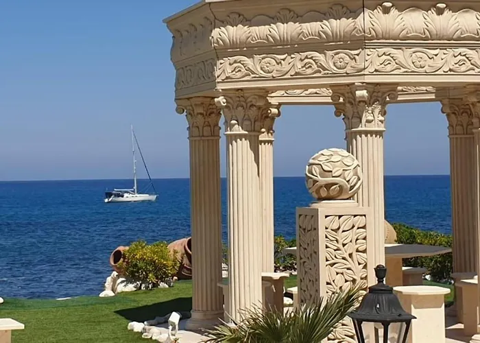 度假居 Luxury Beachfront With A Pool *