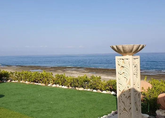 Luxury Beachfront With A Pool * Ayia Marina