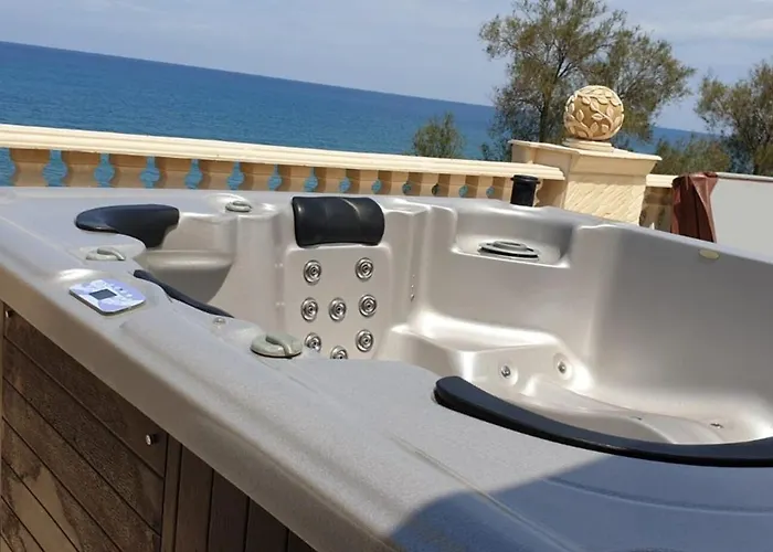 別荘 Luxury Beachfront With A Pool *